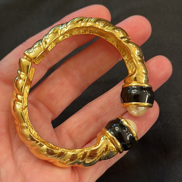 Vintage Joan Rivers Chunky Gold Pearl Clamper Cuff Bracelet Heavy Solid - Picture 5 of 16